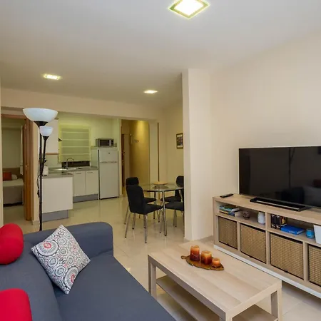 2br Deluxe Shine Flat - 1min Canteras Apartment